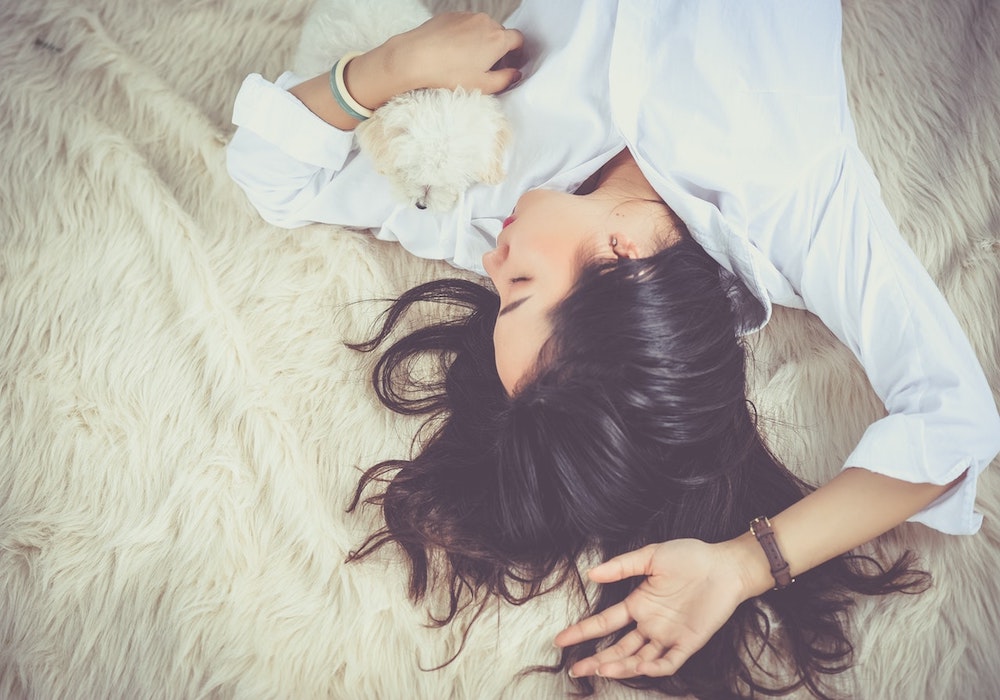 睡眠ホルモンの役割とは？眠りの効果が倍増する3つの増やし方！